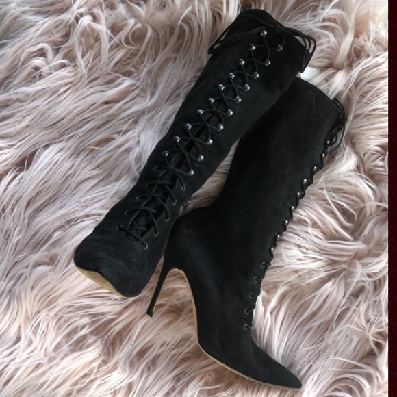 Manolo Blahnik Shoes - Manolo Blahnik SZ 40 fits 8-8.5 lace up pointy toe
